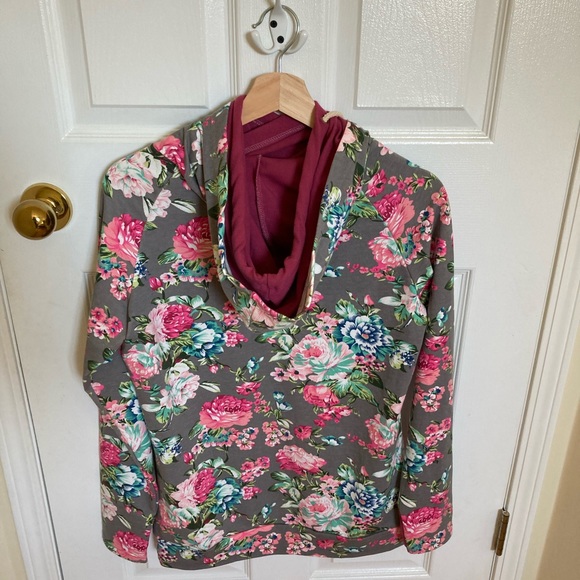 Ampersand Ave Doublehood in Floral Frenzy Size Small NWOT - Picture 3 of 9